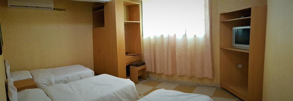 Al Majd Hotel ‘Ibrī Eksteriør billede