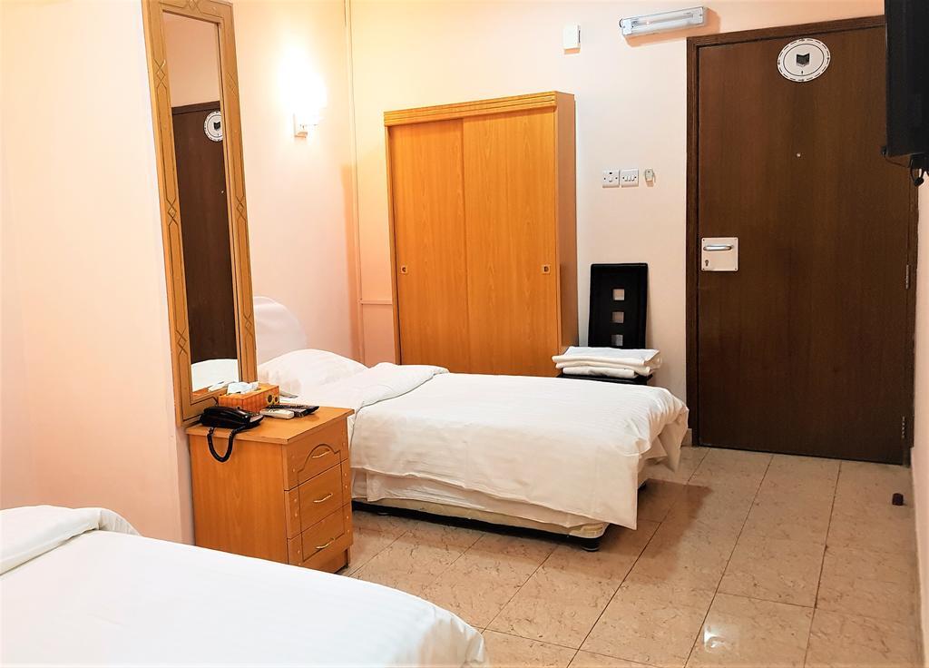 Al Majd Hotel ‘Ibrī Eksteriør billede
