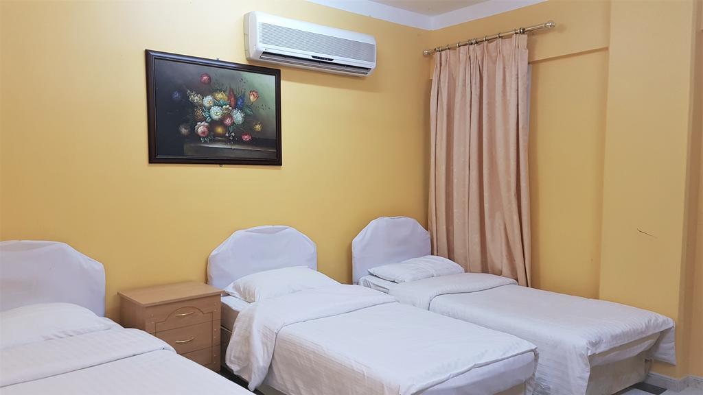 Al Majd Hotel ‘Ibrī Eksteriør billede